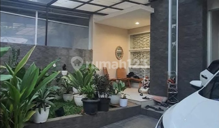 Sewa Rumah Asri Terawat 2lantai Di Gegerkalong Permai Bandung 1