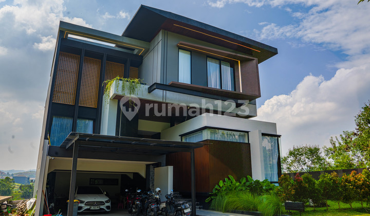 Jual Rumah Mewah Lux Fullfurnish View Danau Kota Baru Parahyangan