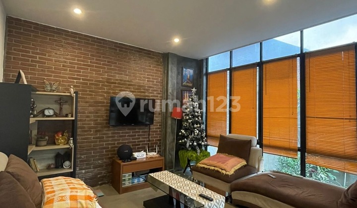 Jual Rumah Cantik Semifurnish Terawat Di Ciumbuleuit Bandung