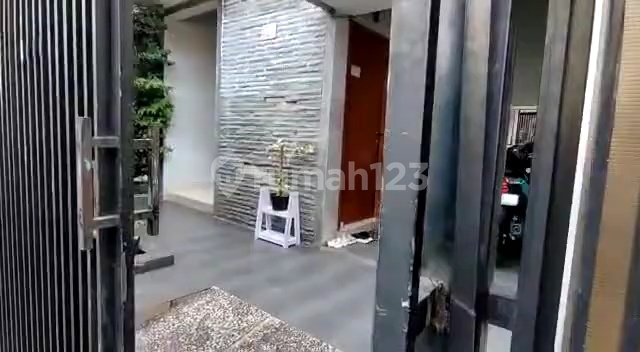 For Quick Sale: Fully Furnished Luxurious and Serene Women's Boarding House in Cisitu Dago 2