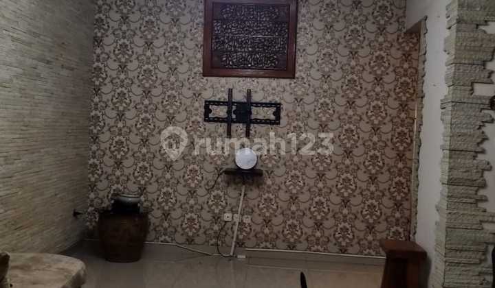 Quick Sale: Luxurious, Well-Maintained, Affordable House in Cherryfield Bojongsoang 2