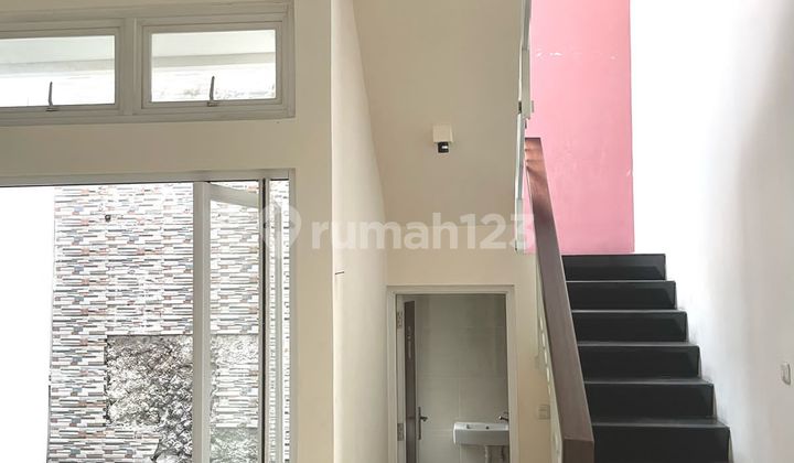 Quick Sale Cheap Luxurious Minimalist Comfortable House In Batununggal 2