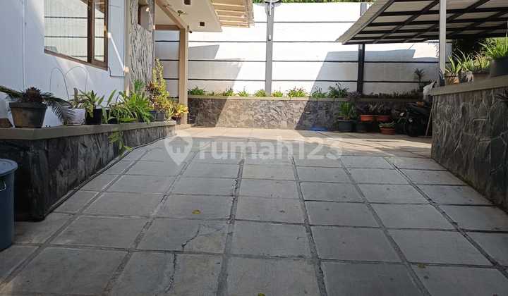 Rumah Villa mewah Lux Furnish terawat di Bojongkoneng, Bandung 2