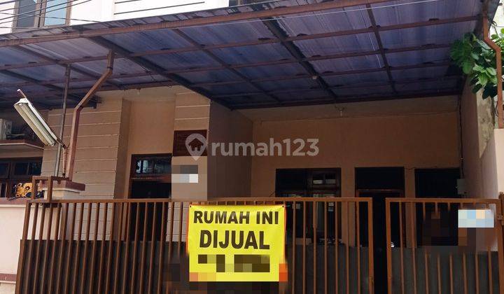 Rumah 2 Lantai di kompleks perumahan dalam kota 1