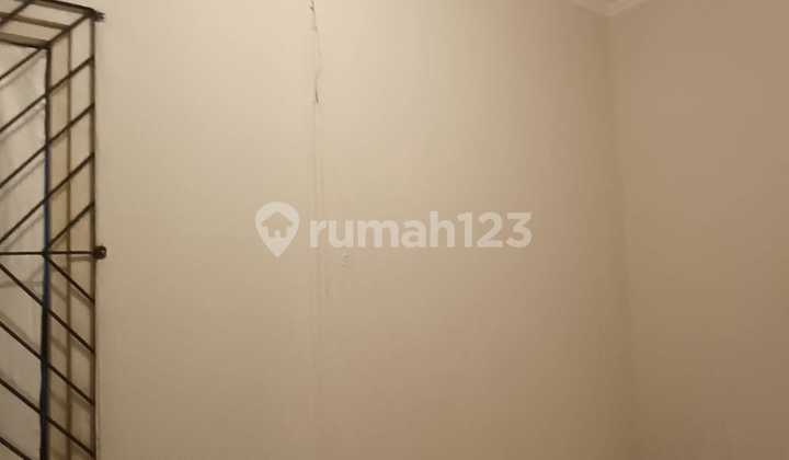 Affordable Rent, Nice Shop House, Ready to Use and Strategic in Kotawisata-Cibubur. Affordable Rent, Nice Shop House, Ready to Use and Strategic in Kotawisata-Cibubur.