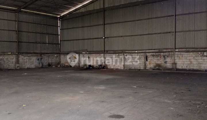 FOR RENT: BEAUTIFUL, STRATEGIC, READY-TO-USE WAREHOUSE IN GUNUNG PUTRI