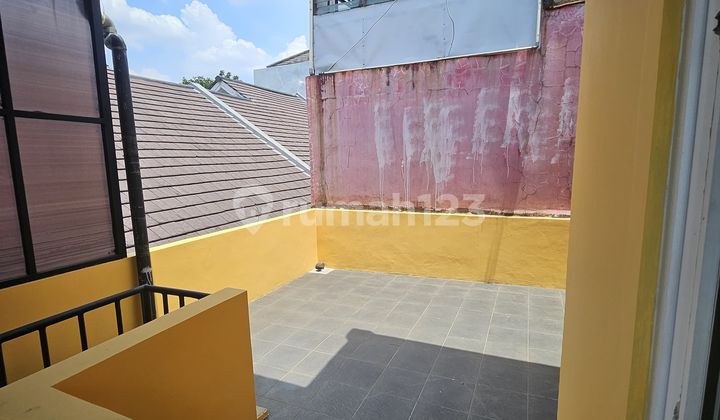 FOR RENT: NICE HOUSE, READY TO OCCUPY, NEAR TOLL ROAD AND MALL IN KOTAWISATA-CIBUBUR 2