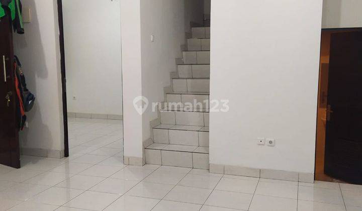 DISEWA RUMAH PALING STRATEGIS, BAGUS,SIAP PAKAI DILEGENDA WISATA 1