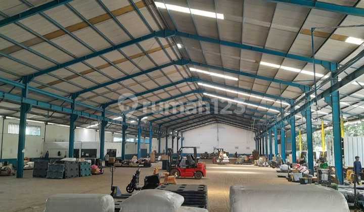 FOR SALE: VERY STRATEGIC, READY-TO-USE, GOOD WAREHOUSE IN CIBINONG FOR SALE: VERY STRATEGIC, READY-TO-USE, GOOD WAREHOUSE IN CIBINONG
