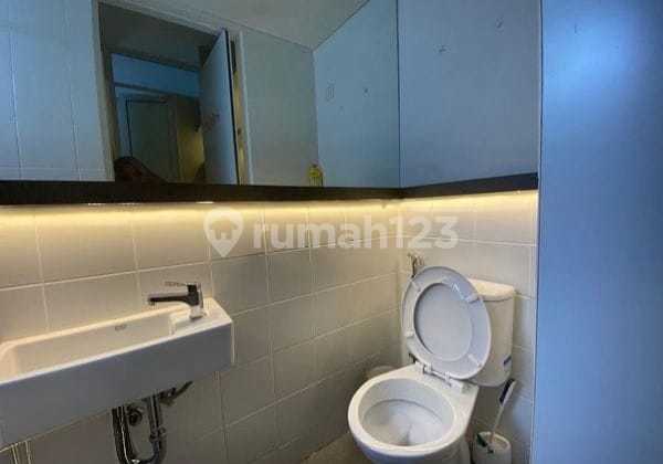 For Sale Fast Furnished House, Good Condition, Ready to Occupy, Strategic Location in BSD Tangerang. 2