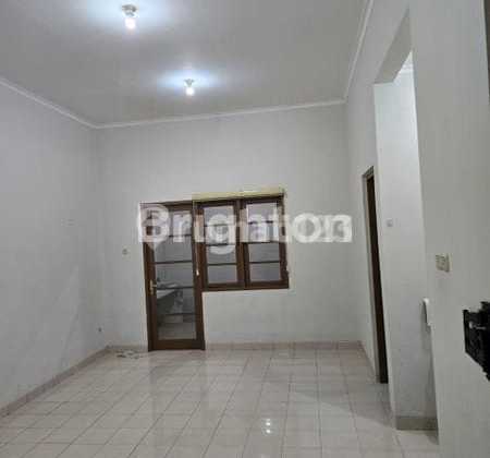 DISEWA RUMAH SIAP HUNI, STRATEGIS, DEKAT TOL, MALL, SEKOLAHAN DIKOTAWISATA CIBUBUR 2