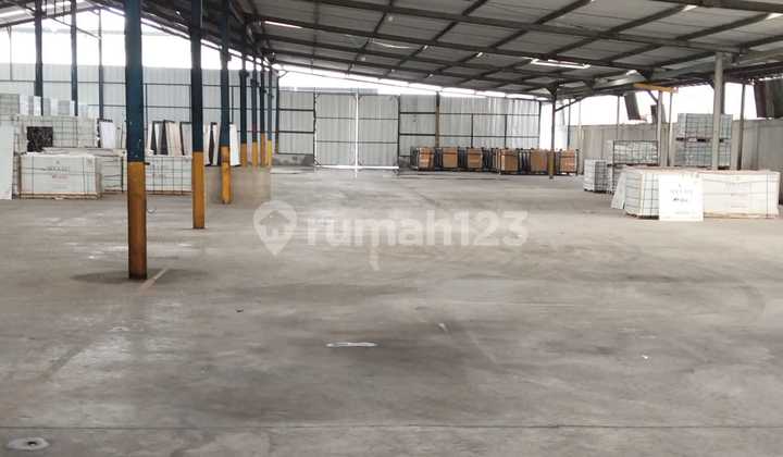 Disewa Gudang Bagus,Siap Pakai, Strategis di Jalan Narogong