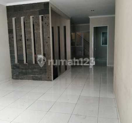 Dijual Cepat Rumah Bagus, Siap Huni, Strategis Legenda Wisata-Cibubur, 2