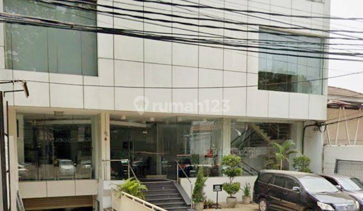 Gedung 3 Lantai di Jalan Gunawarman Raya Jakarta Selatan SHM 6