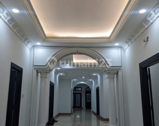 D jual rumah D menteng 