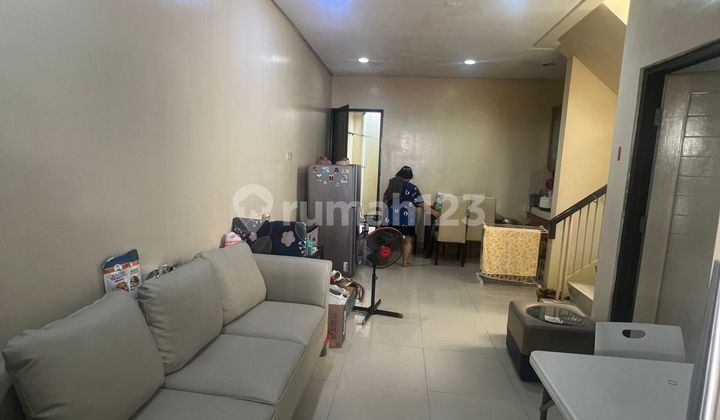 D Jual Rumah Golf Lake