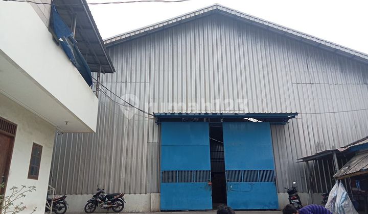 Excess Warehouse Rental for Livestock Farming