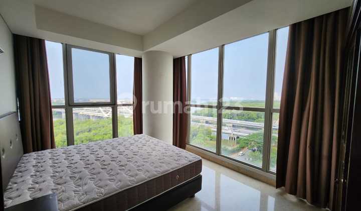 D Sewa Apartemen Gold Coast 2