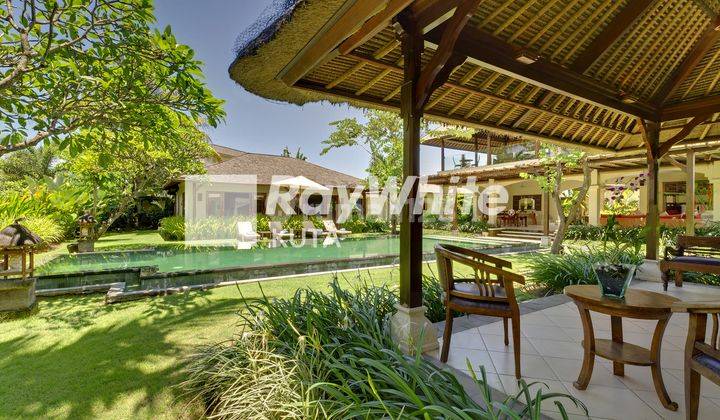 Dijual Villa Klasik Jalan Kaki Ke Pantai Cemagi 4