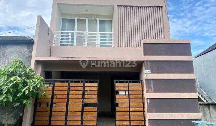 Dijual Cepat Rumah 3 Lantai Bonus Tempat Usaha di Kerobokan 1