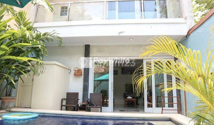 Dijual Villa Jalan Kaki ke Pantai Double Six Seminyak 1