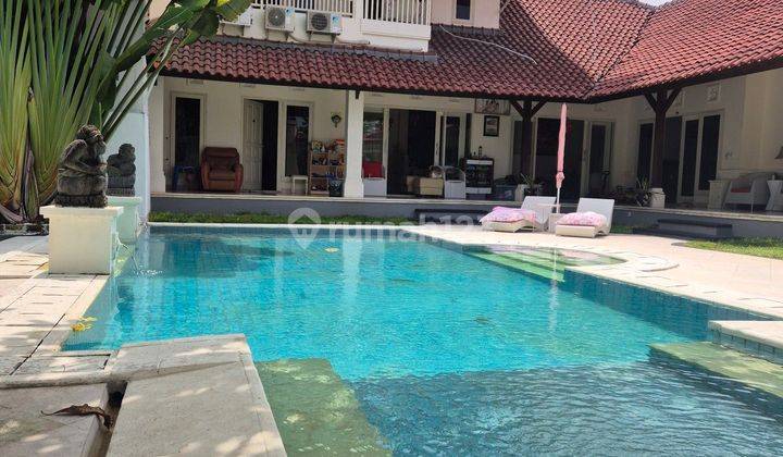 For Sale Newly Renovated 8 Bedroom Villa in Mumbl Nusa Dua 1