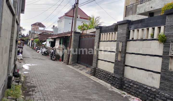 DiSEWAKAN RUMAH di RENON TUKAD BADUNG dekat PUSAT KOTA 2