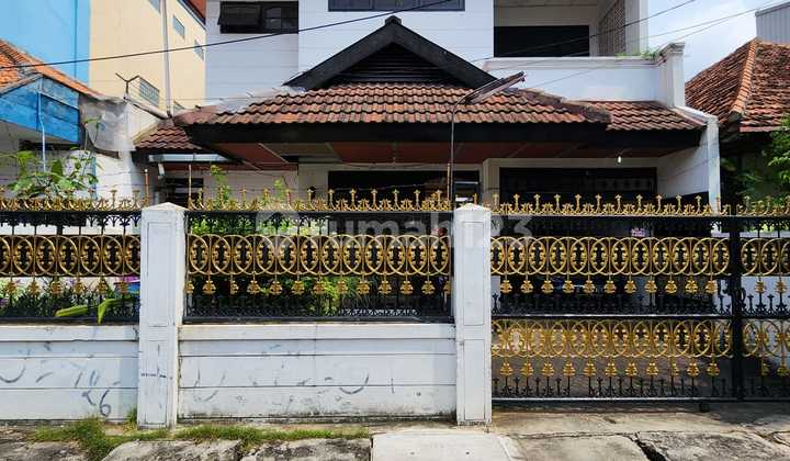 Rumah 2 Lantai, Luas Tanah diatas 220m2 di Dwiwarna Mangga Besar Jak Pus 2