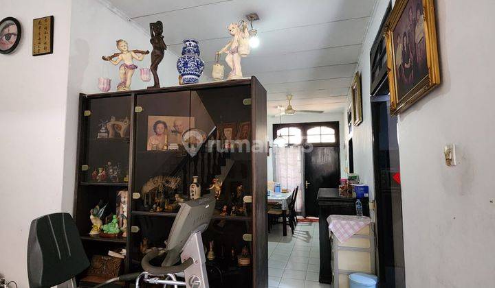 Rumah 2 Lantai, Luas Tanah diatas 220m2 di Dwiwarna Mangga Besar Jak Pus 5
