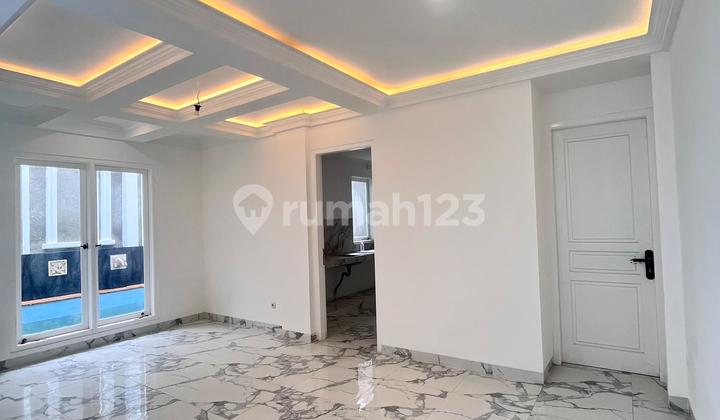 Jual Rumah American Classic Brand New di Eramas 2000 Jaktim