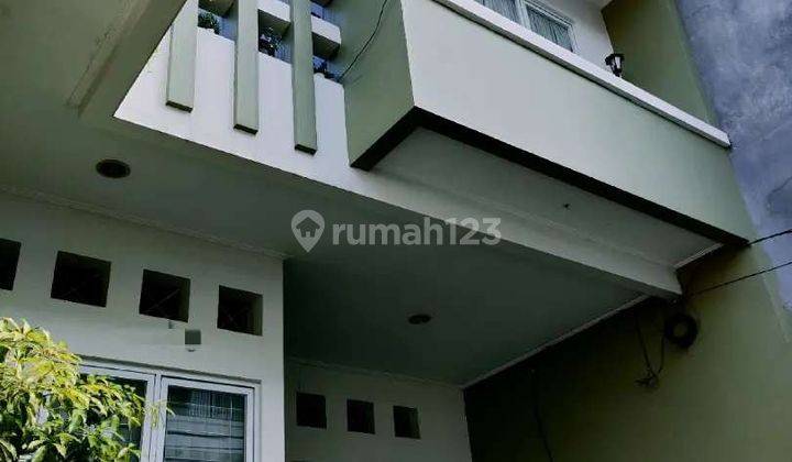 Jual Rumah Siap Huni 2lt, Shm Di Taman Ratu Jak Bar 1