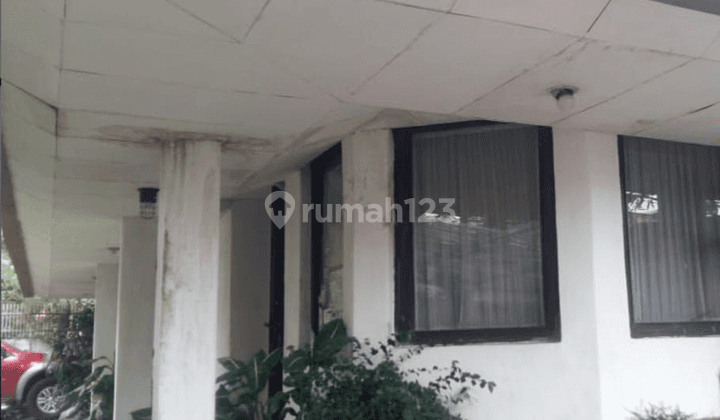 Rumah Mainroad Strategis di Area Bisnis Fashion dan Kuliner  5
