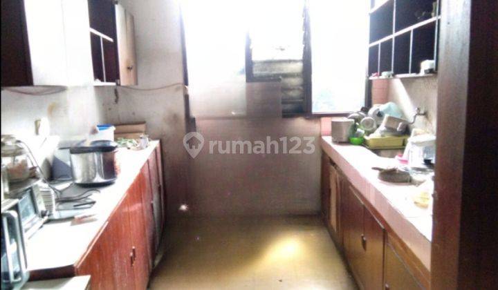 Rumah Mainroad Strategis di Area Bisnis Fashion dan Kuliner  8