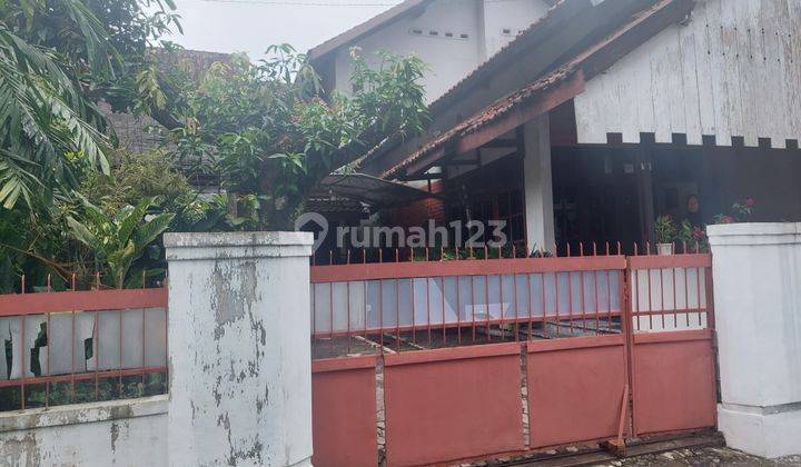 Rumah di Jalan monjali 2 Lantai SHM Baru 1