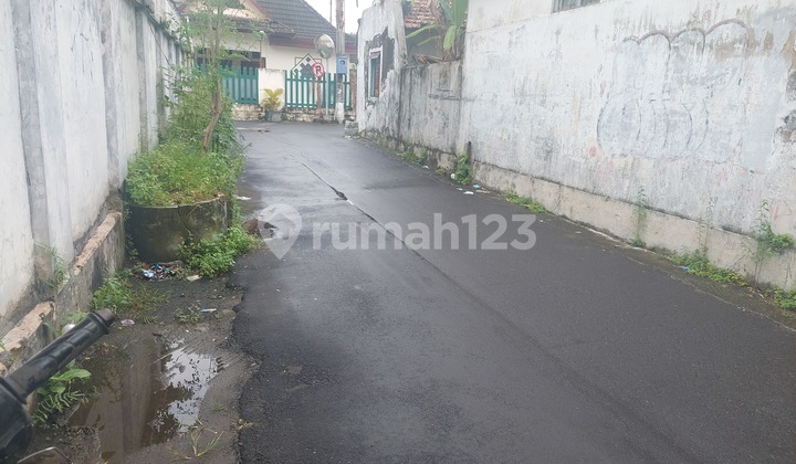 Rumah di Jalan monjali 2 Lantai SHM Baru 4