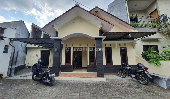 Rumah di Jalan pondok raya concat 2 Lantai SHM Sudah Renovasi Selatan 1