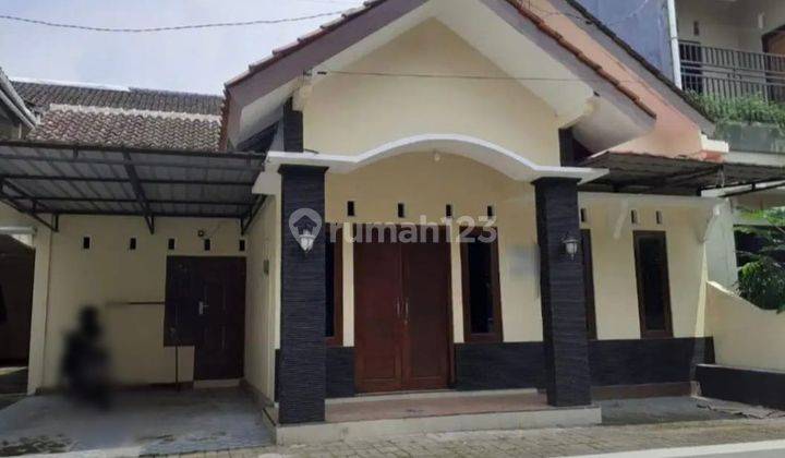 Rumah di Jalan pondok raya concat 2 Lantai SHM Sudah Renovasi Selatan 2