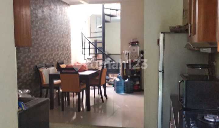 RUMAH CANTIK DUA LANTAI DI CIBEUNYING BANDUNG 2