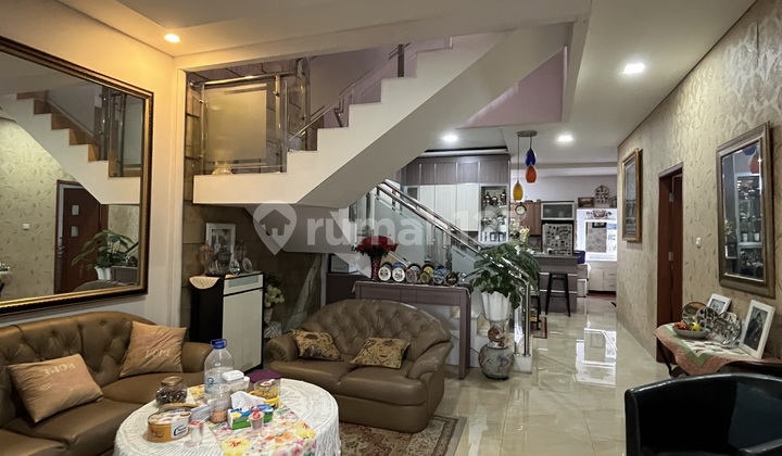 DIJUAL RUMAH CANTIK DUA LANTAI DI KOMPLEK TAMAN MUTIARA CIMAHI 1
