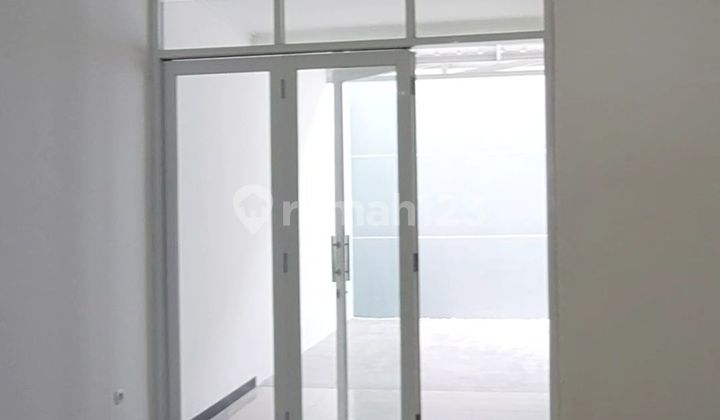 Dijual Rumah Siap Huni Dua Lantai Di Cluster Sommervill Taman Kopo Indah 5 Bandung 2