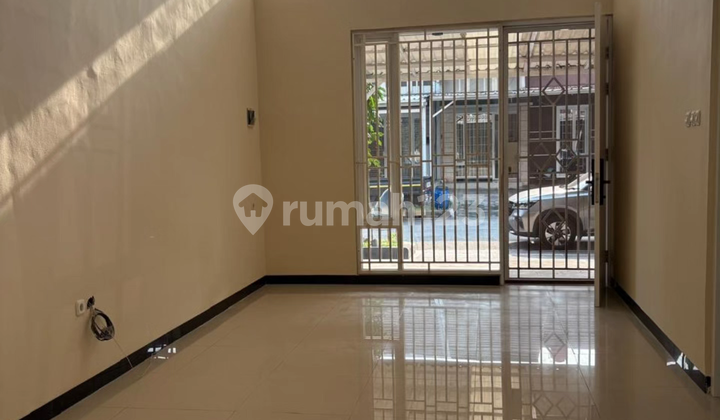 Dijual Rumah Siap Huni ,Bagus di Cluster Pinewood Taman Kopo Indah 5 Bandung
