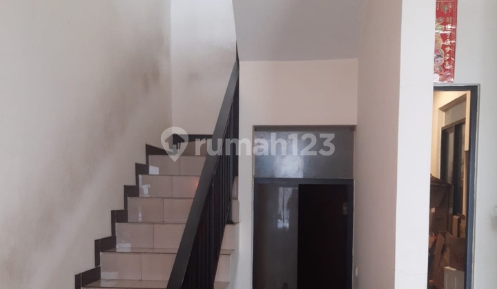 DIJUAL RUMAH CANTIK DUA LANTAI DI TAMAN KOPO INDAH 5 BANDUNG