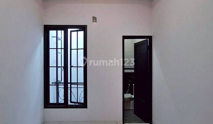 Rumah baru jual cepat nego deal lokasi di tb simatupang 6