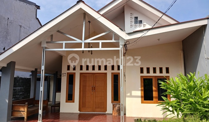 For Sale House with Wide Road Access in Gandaria