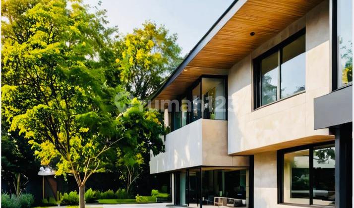 Ex-Office House Ready to Occupy and Large Land Below Market Price in Kebayoran Baru