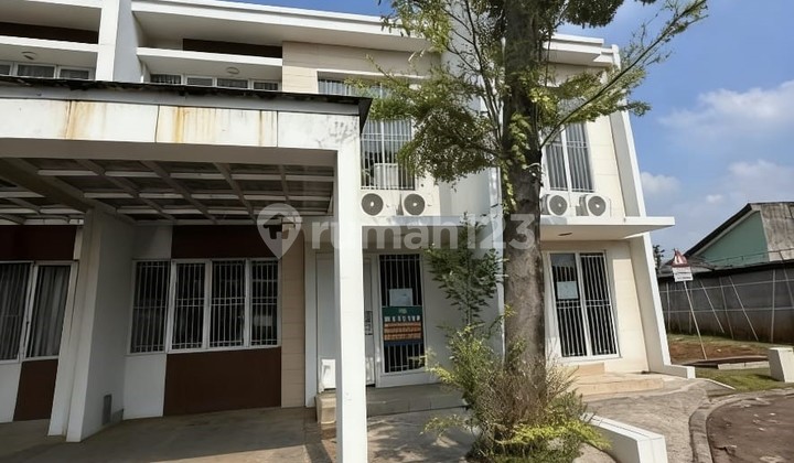 Well-Maintained Ready-to-Occupy House in an Exclusive Complex in Lebak Bulus Near MRT