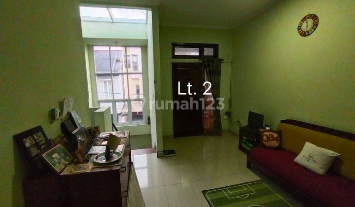Dijual Rumah Bagus 2lantai di Komplek Kemendikbud Jakbar 10