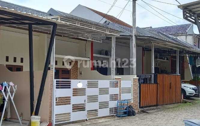 Rumah Cantik Dalam.komplek Dilingkungan Asri Ciledug Tangerang 2