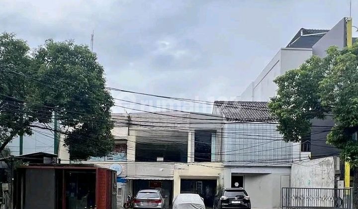 Rumah + Tempat Usaha Kebayoran Baru Jakarta Selatan Rumah + Tempat Usaha Kebayoran Baru Jakarta Selatan