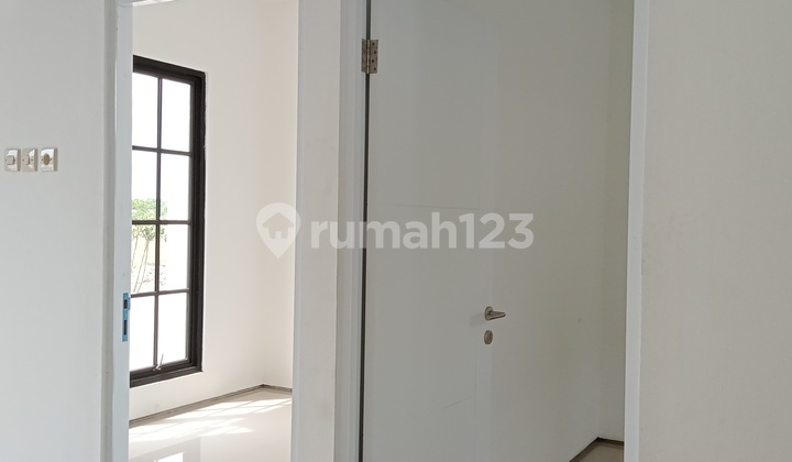Type Victoria Hunian Tinggi Plafon 5 mtr di Desa Temu Prmbon 5